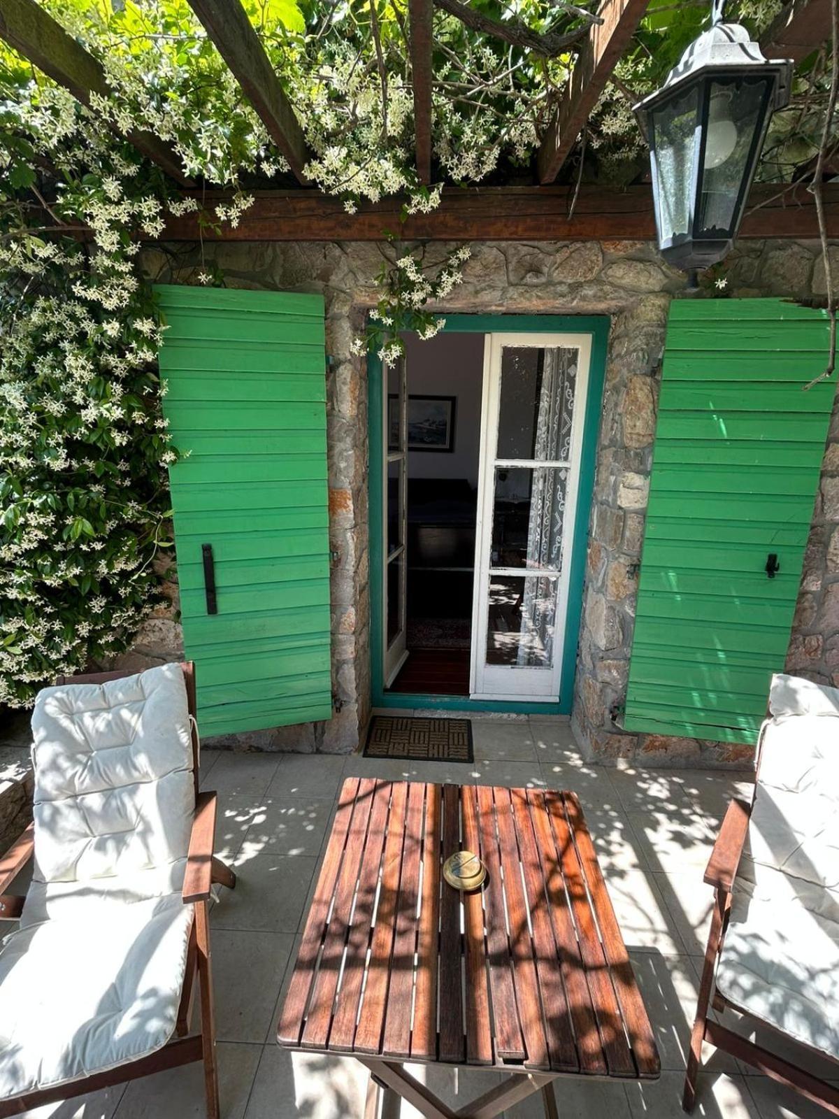 Lake House Puro Dodosi Bagian luar foto